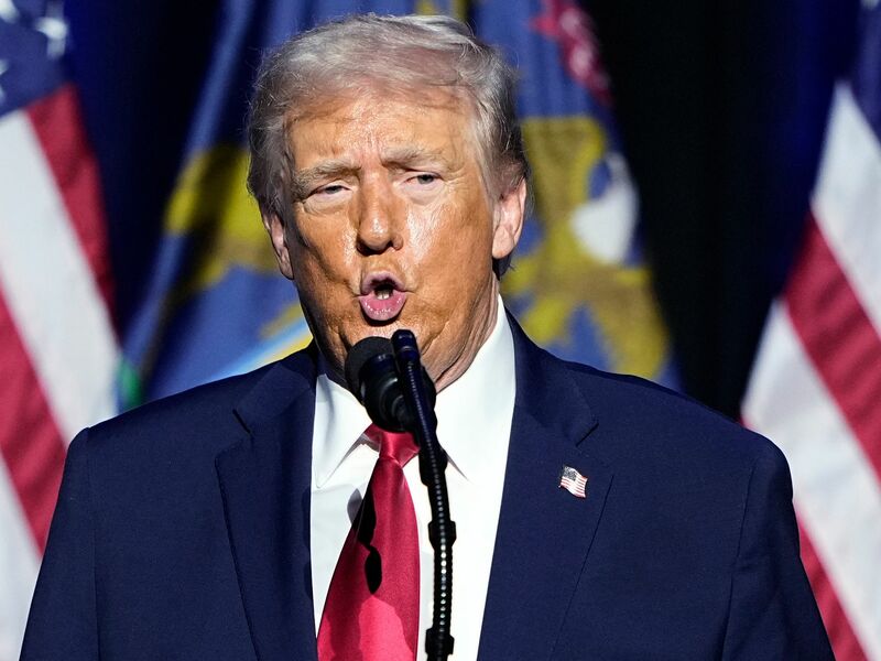 Trump droht der Führung Irans.  - Foto: Ryan Sun/AP/dpa