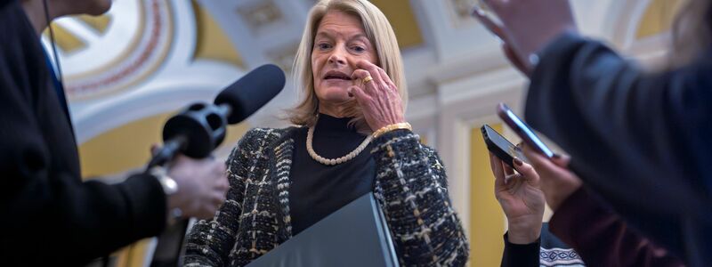 Die republikanische Senatorin aus Alaska ist dafür bekannt, dass sie sich nicht davor scheut, Präsident Donald Trump zu kritisieren. (Archivbild) - Foto: J. Scott Applewhite/AP/dpa