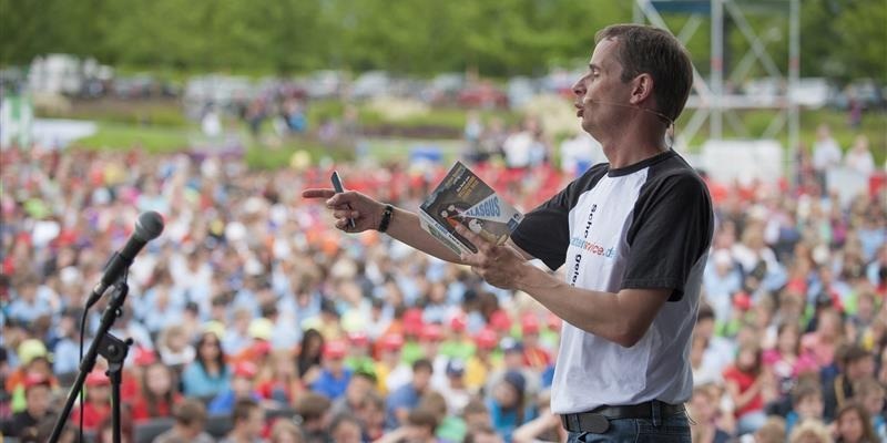 Tausende Stimmen: Weltrekord Lesen 2026 in der MEWA Arena Mainz - Foto: presseportal.de
