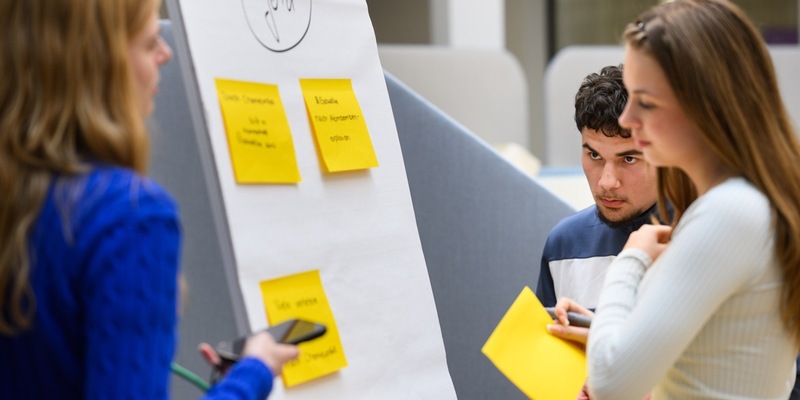 Deutscher Lehrerverband und #UseTheNews starten Partnerschaft für Medien- und Demokratiebildung - Foto: presseportal.de