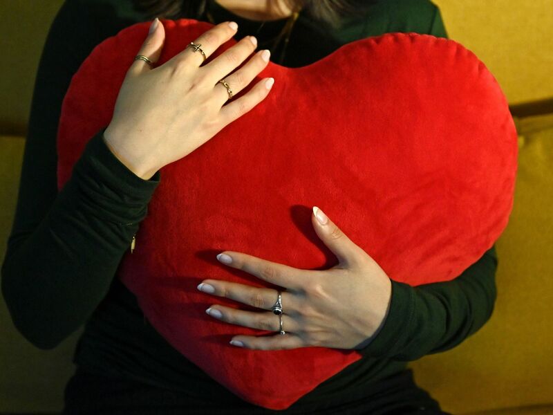 Für die Studie wurden Antworten von mehr als 17.000 jungen Menschen ausgewertet. - Foto: Elisa Schu/dpa