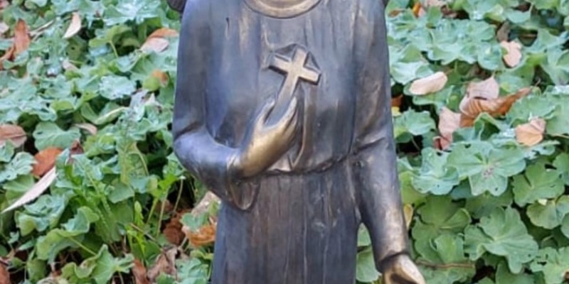 POL-VIE: Engelsfigur von Grab gestohlen - Haben Sie Hinweise zum Verbleib? - Foto: presseportal.de