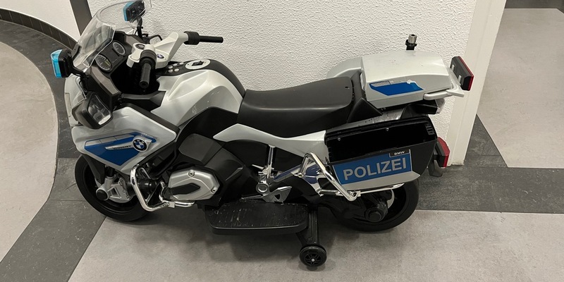POL-HAM: Polizeimotorrad im Gebüsch gefunden - Eigentümer gesucht - Foto: presseportal.de