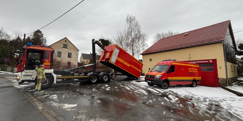FW Dresden: Starke Rauchentwicklung bei Brand - Foto: presseportal.de
