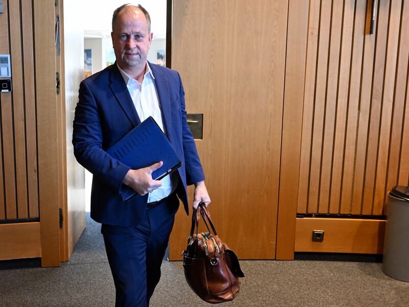 Der FDP-Politiker Joachim Stamp hatte von der Ampel-Regierung den Auftrag, Migrationsabkommen mit Herkunftsstaaten abzuschließen, um Arbeitsmigration zu fördern und Abschiebungen zu erleichtern. (Archivfoto) - Foto: Federico Gambarini/dpa
