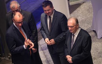 Merz sieht Grund für Zuversicht. - Foto: Sebastian Willnow/dpa