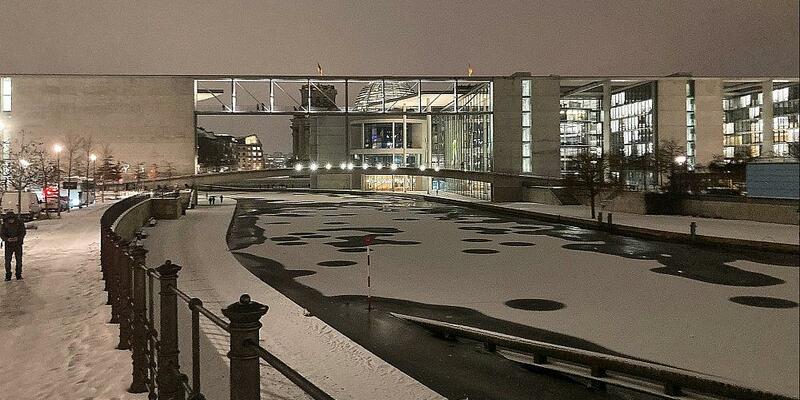 Bundestag im Winter am 12.01.2026 - Foto: via dts Nachrichtenagentur