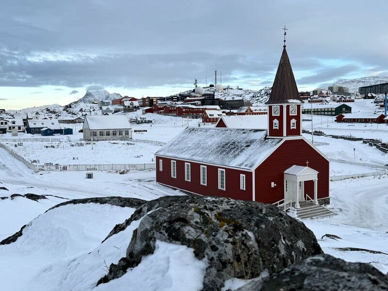 Die Bundeswehrsoldaten sollen in Nuuk landen. - Foto: Julia Wäschenbach/dpa