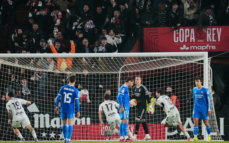 Alvaro Arbeloa erlebte ein wildes Debüt als Trainer von Real Madrid. - Foto: Jose Breton/AP/dpa