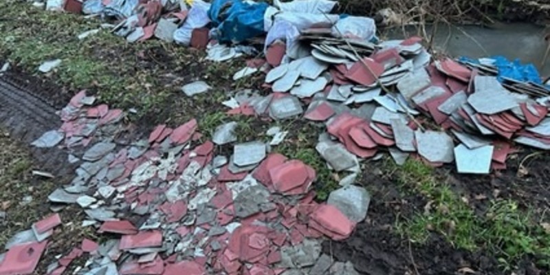 POL-PIWFB: Unberechtigte Entsorgung von Fassadenplatten - Foto: presseportal.de