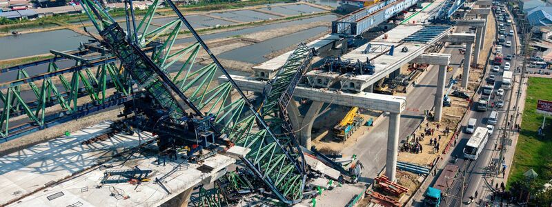 Die Schnellstraße ist eine wichtige Hauptverkehrsader. - Foto: Arnun Chonmahatrakool/AP/dpa