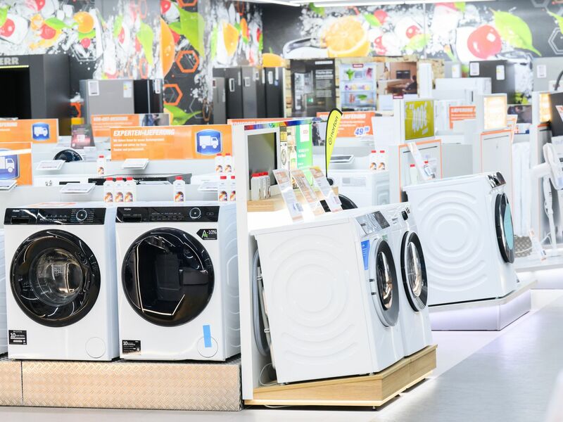 Für jedes neue Waschmaschinenmodell sollen Ersatzteile künftig mindestens in den ersten zehn Jahren zur Verfügung stehen. (Symbolbild) - Foto: Julian Stratenschulte/dpa