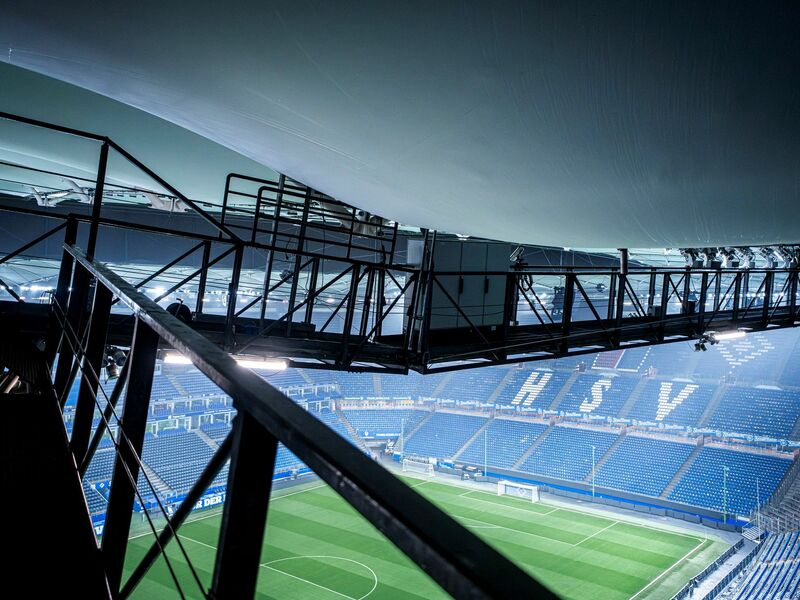 Statikprobleme am Dach des Volksparkstadions führten zur Absage des Spiels Hamburger SV gegen Bayer 04 Leverkusen. Jetzt gab es Entwarnung für die Partie der Hamburger gegen Mönchengladbach.   - Foto: Nils Heitmann/HSV/dpa