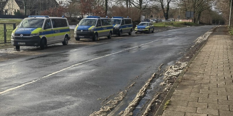 POL-CUX: Mehrere Verstöße bei größerer Verkehrskontrolle in Altenwalde festgestellt (Foto im Anhang) - Foto: presseportal.de