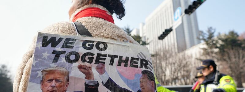 Insbesondere bei vielen älteren Südkoreanern genießt Ex-Präsident Yoon Suk Yeol nach wie vor hohe Beliebtheit. - Foto: Lee Jin-man/AP/dpa