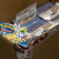 Der Handel mit Pokémon-Sammelkarten hat in den vergangenen Jahren wieder an Bedeutung gewonnen. Seltene Exemplare erzielen teils hohe Preise. (Symbolbild) - Foto: Hannes P. Albert/dpa