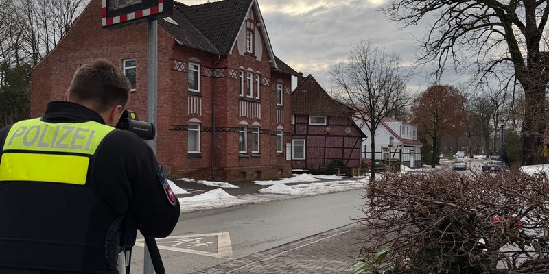 POL-HK: Bad Fallingbostel: Geschwindigkeitsmessung ; Schneverdingen: Unfallflucht; Wietzendorf: Nach Unfall leicht verletzt; Soltau: Unter Alkoholeinfluss am Steuer - Foto: presseportal.de