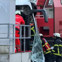 Am Hamburger Hafen hat sich ein schwerer Unfall ereignet. - Foto: Sebastian Peters/NEWS5/dpa