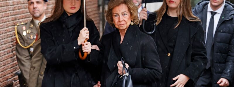 Die spanische Königsfamilie hat bei einer Trauerfeier Abschied von Irene von Griechenland, der Schwester der spanischen Altkönigin Sofía, genommen.  - Foto: José Ruiz/EUROPA PRESS/dpa