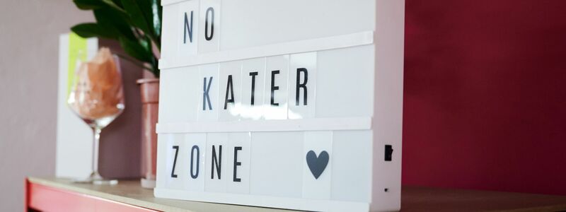 Wer auf Alkohol verzichtet, schläft nicht nur besser. (Symbolbild) - Foto: Annette Riedl/dpa/dpa-tmn