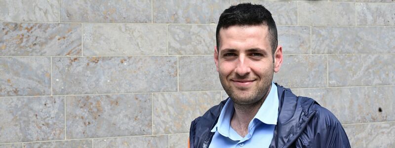 Ryyan Alshebl kam 2015 als Flüchtling nach Deutschland. Er ist einer von vielen eingebürgerten Syrern und heute Bürgermeister der baden-württembergischen Gemeinde Ostelsheim. (Archivfoto) - Foto: Bernd Weißbrod/dpa