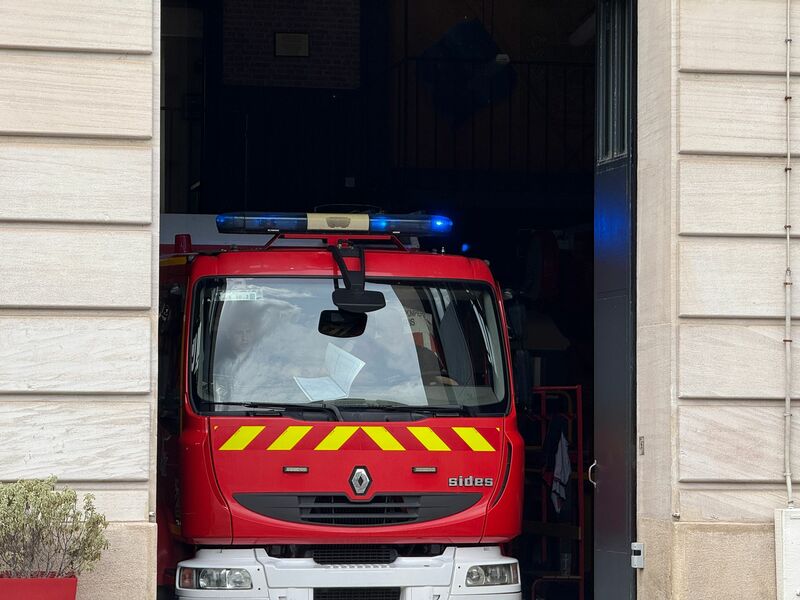 Bei einer Party ist in Paris der Boden einer Wohnung eingebrochen und 20 Menschen sind verletzt worden. (Symbolfoto). - Foto: Rachel Boßmeyer/dpa