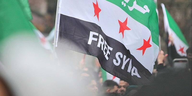 Syrer in Deutschland feiern den Sturz von Assad in Syrien (Archiv) - Foto: via dts Nachrichtenagentur