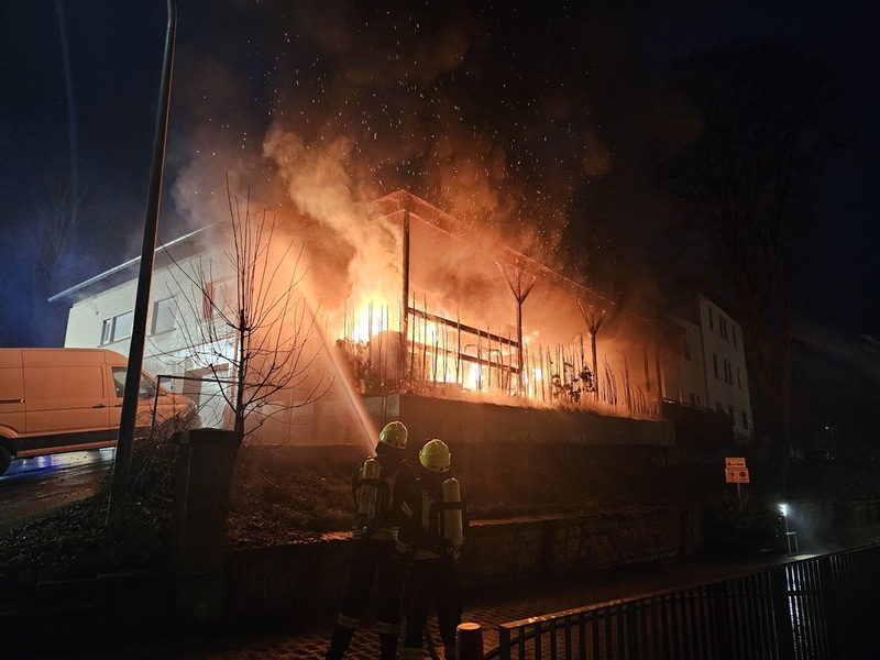 KFV-CW: Millionenschaden bei Großbrand in Nagold - Keine Verletzten - 120 Einsatzkräfte vor Ort - Foto: presseportal.de