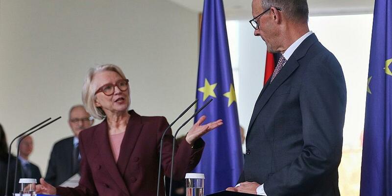 Monika Schnitzer und Friedrich Merz (Archiv) - Foto: via dts Nachrichtenagentur