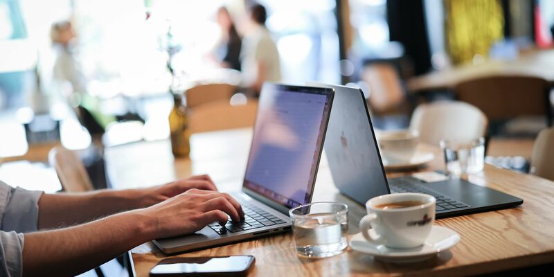 Deutsche Start-ups bekamen 2025 mehr Geld von Investoren (Archivbild) - Foto: Christian Charisius/dpa