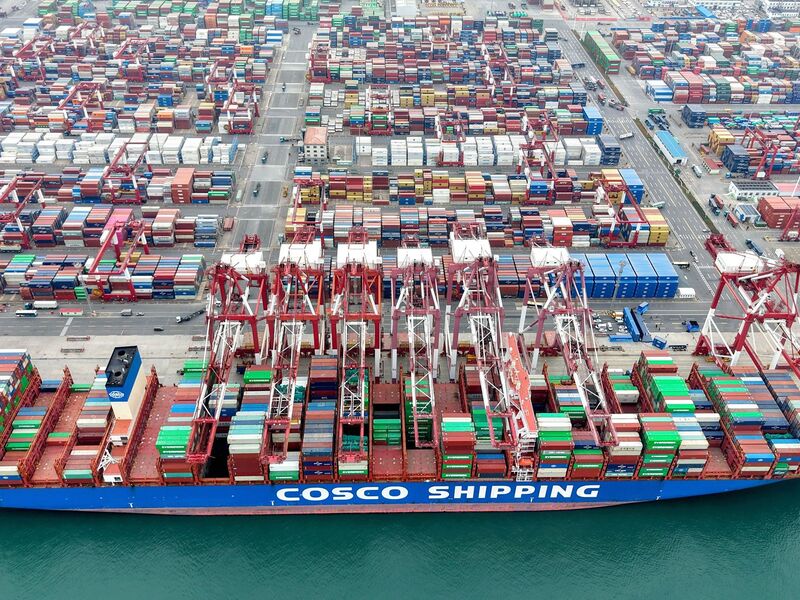 In chinesischen Häfen wie hier in Qingdao herrscht Hochbetrieb. Der Export ist eine wichtige Stütze für die Wirtschaft. (Archivbild)  - Foto: Yu Fangping/XinHua/dpa