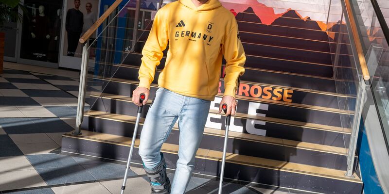 Alexander Schmid hat sich kurz vor den Olympischen Spielen am Knöchel verletzt. - Foto: Peter Kneffel/dpa