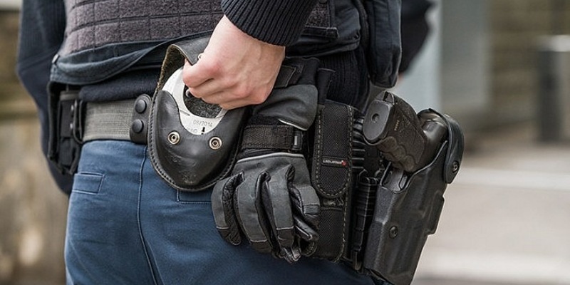 Bundespolizeidirektion München: Businsasse mit mehreren Haftbefehlen gesucht / Bundespolizei nimmt Rumänen bei Grenzkontrollen fest - Foto: presseportal.de