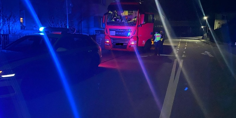 POL-PDLD: B10/LD-Godramstein - Überwachung Nachtfahrverbot - Foto: presseportal.de