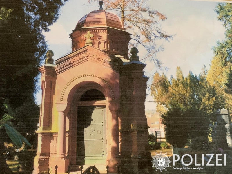 POL-PIZW: Diebe schlagen auf dem Friedhof zu - Foto: presseportal.de