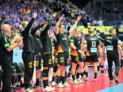 Stand enorm unter Druck: Bundestrainer Alfred Gislason. - Foto: Sina Schuldt/dpa