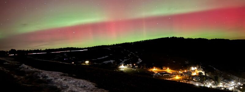 Polarlichter waren sogar in Süddeutschland zu sehen, wie hier in Baden-Württemberg. - Foto: Valentin Gensch/dpa