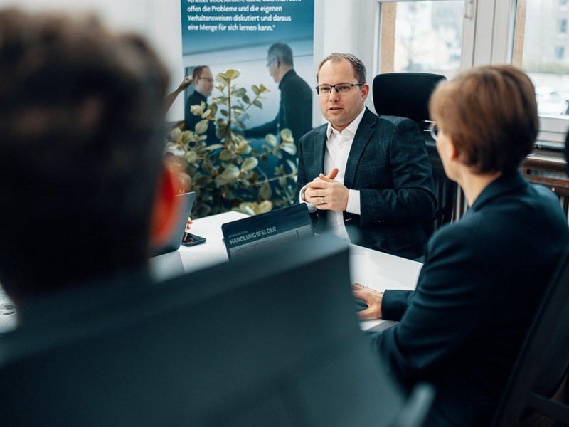 Fehler, Schweigen, Stress – was wirklich hinter vielen Arbeitsunfällen steckt - Foto: presseportal.de