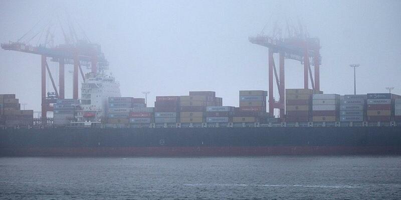 Containerschiff in Wilhelmshaven (Archiv) - Foto: via dts Nachrichtenagentur