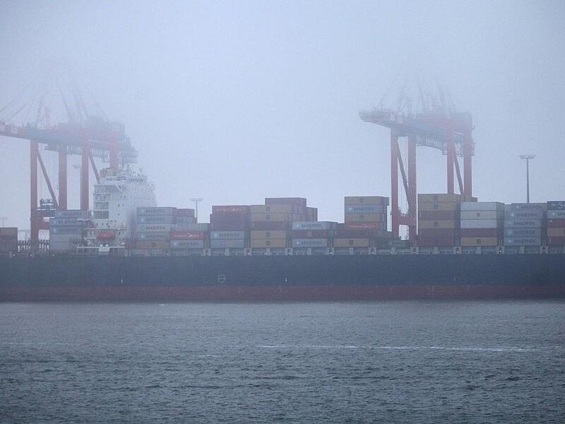 Containerschiff in Wilhelmshaven (Archiv) - Foto: via dts Nachrichtenagentur