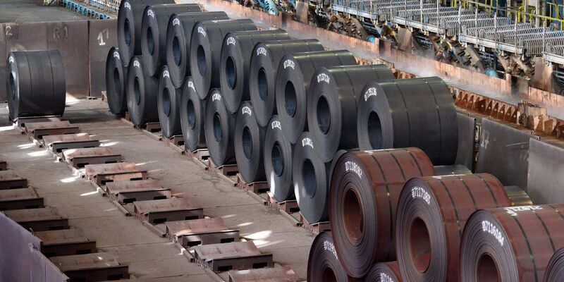 Die deutsche Industrie klagt sehr viel seltener über Materialmangel. (Archivbild) - Foto: Soeren Stache/dpa-Zentralbild/dpa