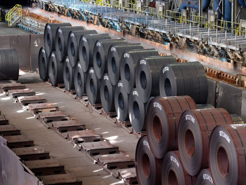 Die deutsche Industrie klagt sehr viel seltener über Materialmangel. (Archivbild) - Foto: Soeren Stache/dpa-Zentralbild/dpa