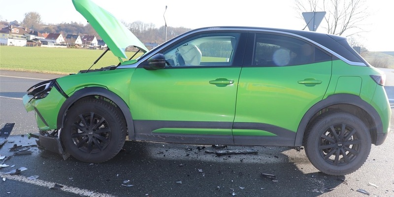 POL-HX: 84-jährige Seniorin verursacht Verkehrsunfall - zwei Personen verletzt - Foto: presseportal.de