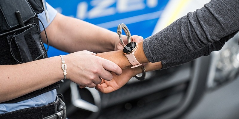 BPOLI LUD: Fünf Haftbefehle vollstreckt - Bundespolizei nimmt über 4.000 Euro an Geldstrafen ein - Foto: presseportal.de