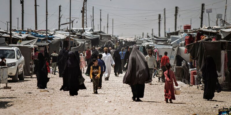 Die Kurdenmilizen bewachten das berüchtigte Lager. (Archivbild) - Foto: Baderkhan Ahmad/AP/dpa