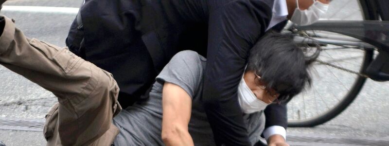 Der Attentäter wurde direkt nach der Tat überwältigt. (Archivbild) - Foto: Katsuhiko Hirano/Yomiuri Shimbun/AP/dpa