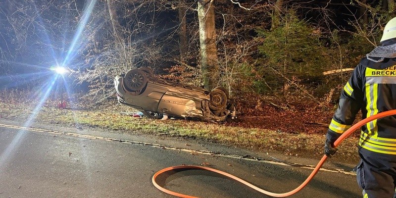FW-EN: Verkehrsunfall L528 und Landeplatzsicherung Rettungshubschrauber - Foto: presseportal.de