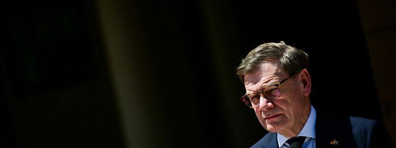 Wadephul äußerte sich bei einem Besuch in Kenia. - Foto: Sebastian Christoph Gollnow/dpa