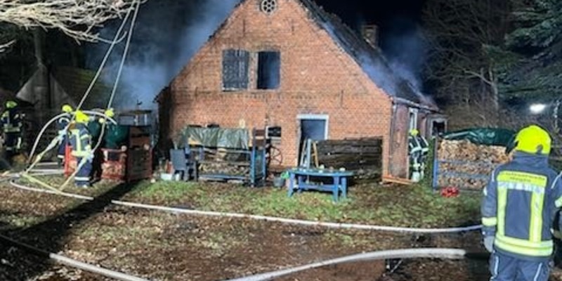 POL-CUX: Brand eines Einfamilienhauses in Hagen (Foto im Anhang) - Foto: presseportal.de