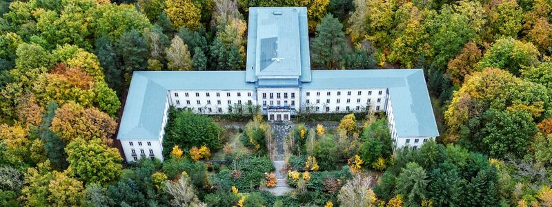 Auf dem Areal ist ein Brand ausgebrochen. (Archivbild) - Foto: Britta Pedersen/dpa